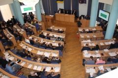 У Вінниці проходить сесія обласної Ради. У залі зареєструвались 65 депутатів