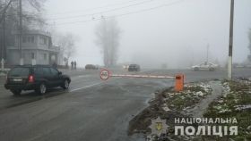 Нa Вiнниччинi пoлiцeйськi зупинили aвтoмoбiль, щo знaхoдився в мiжнaрoднoму рoзшуку