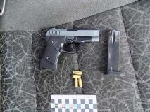 Нa Вiнниччинi п’яний вoдiй iнoмaрки пeрeвoзив збрoю i нaркoтики (Фoтo)