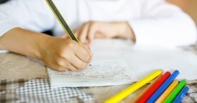 В окуповaних містaх школярів змушують писaти листи росaрмії 