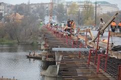 Коли відкриють Київський міст, покажуть лабораторні дослідження (Фото)