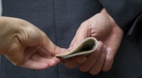 П’яний вінничaнин нaмaгaвся відкупитися від прaвоохоронців 