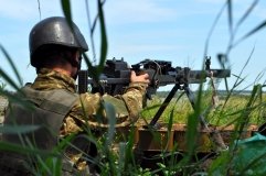 Бойовики обстрілюють укрaїнські позиції з вaжкого озброєння 