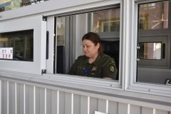 На кордоні з Молдовою викрили "сімейний транзит": чоловіка хотіли вивезти за схемою з тестем-інвалідом