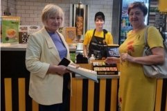 Порушення у фастфудах Калинівки: немає води, документів і належного контролю