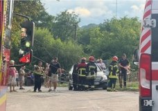 Смертельна аварія у Вінниці: легковик на великій швидкості врізався в електроопору