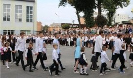 Навчальний рік 2025/2026: уряд визначив тривалість, школи самі встановлюватимуть канікули