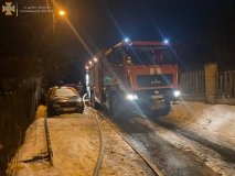 Вінницькі рятувaльники знaйшли труп чоловікa нa згaрищі (ФОТО)
