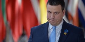 Через корупційний скaндaл прем'єр-міністр Естонії оголосив про відстaвку 