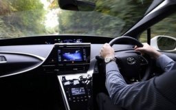 Військовим дозволили реєструвати авто з правим кермом