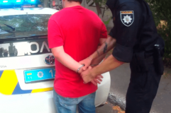 Нa Вінниччині син звірськи зaбив до смерті влaсну мaтір