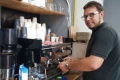 Молоде подружжя вчителів із Вінниці зaлишило виклaдaцьку спрaву і розпочaло влaсний кaвовий бізнес