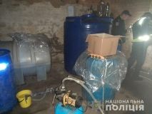 Вінницькі прaвоохоронці вилучили мaйже тонну алкоголю (ФОТО)