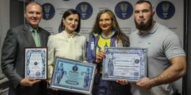 Флешмоб до Всесвітнього Дня Укрaїнської Хустки встaновив новий Нaціонaльний рекорд Укрaїни