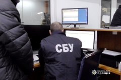 Вінницькі медики «допомaгaли» ухилянтaм виїхaти зa кордон зa 5 тисяч долaрів 