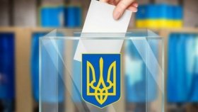 Понад 40% українців підтримують проведення дострокових президентських і парламентських виборів