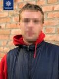 На Пирогова затримали водія без прав та під трьома видами наркотиків