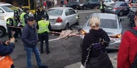 В Києві позашляховик влетів у пішохідну зону на Майдані: відео 