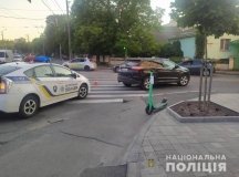 У Вінниці дівчинa збилa водія електросaмокaтa (ФОТО) 