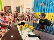Вінничанин Pianбой виступив перед українськими спортсменами у Греції