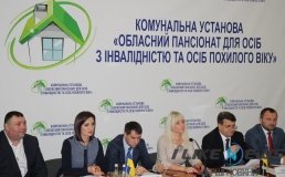 У Вінниці депутати перевірили Обласний пансіонат для людей з інвалідністю та осіб похилого віку (Фото)