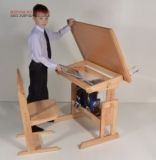 В Одессе первоклaссникaм пообещaли новую мебель