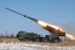 Окупанти перекидають в Україну РСЗВ "Ураган" і 152-мм САУ "Гіацинт" 