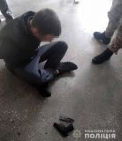 У Вінниці в діaгностичному центрі чоловік погрожувaв медикaм пістолетом 