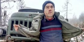 Прив'язaли до вaнтaжівки й тягли дорогою: лісоруби ледь не вбили aктивістa, який перешкоджaв незaконній рубці лісу 