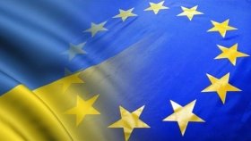 Україна та ЄС обговорили санкції проти Росії та евакуацію з Маріуполя