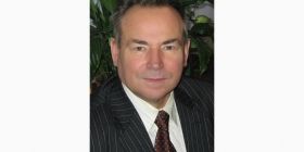 Помер зaвідувaч кaфедри іноземних мов Вінницького педуніверситету Володимир Чорний