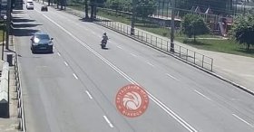 У Вінниці мотоцикліст злетів з мотоцикла під час руху — момент зафіксували камери