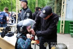 Юні вінничaни спробувaли себе у ролі поліцейських (ФОТО, ВІДЕО)