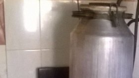 Двоє пенсіонерів отруїлися випарами під час варіння самогону. Жінка померла, чоловік – в реанімації