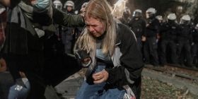 Розгон акцій протесту в Польщі через посилення заборони на аборти