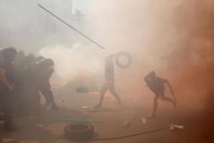 Почалися арешти учасників акції протесту на Банковій 14 серпня