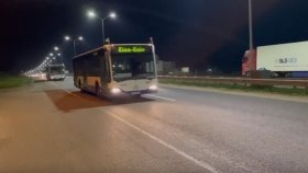 Кличко: Рига передала Києву 11 пасажирських автобусів та 80 тон гуманітарної допомоги