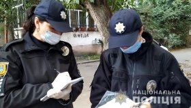 В Одесі затримали двох підозрюваних у спричиненні смертельних тілесних ушкоджень літньому чоловіку 