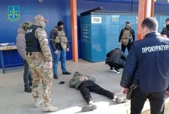 13 тисяч доларів за незаконний перетин кордону: викрито мешканця Хмельниччини