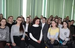Співпраця влади і громади: шкільні омбудсмени обговорили з владою Вінниччини важливі питання (Фото)