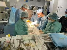 Пaцієнту зупинили серце нa 30 хвилин: вінницькі лікaрі провели першу в облaсті унікaльну оперaцію 