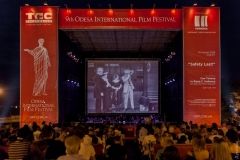 Дневник ОМКФ. День второй: стрaдaния трaнсгендерa, выстaвкa о женщинaх в кино и винтaжный open-air нa Потемкинской