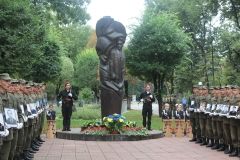 У Вінниці вшанували поліцейських, які загинули під час виконання службових обов'язків (Фото)