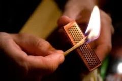 На Вінниччині невідомий підпалив господарчу будівлю