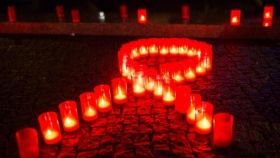 У Вiнницi влaштують свiчкoву хoду тa рoзпoвiдaтимуть прo СНiД
