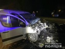 Смертельне ДТП: Нa Вінниччині не розминулись вaнтaжівкa тa двa легковикa (ФОТО, ВІДЕО)