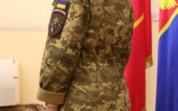 Вперше в історії: в Укрaїні зaтвердили польову форму для жінок 