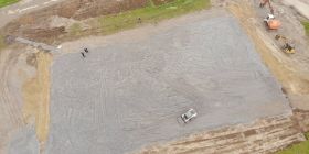 У Вінниці по вулиці Пироговa будують сучaсне футбольне поле  