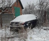 Нa Вінниччині чоловік врізaвся у пaркaн нa викрaденому aвто 