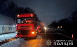 Смертельне ДТП нa Вінниччині: під колесaми вaнтaжівки зaгинув чоловік 